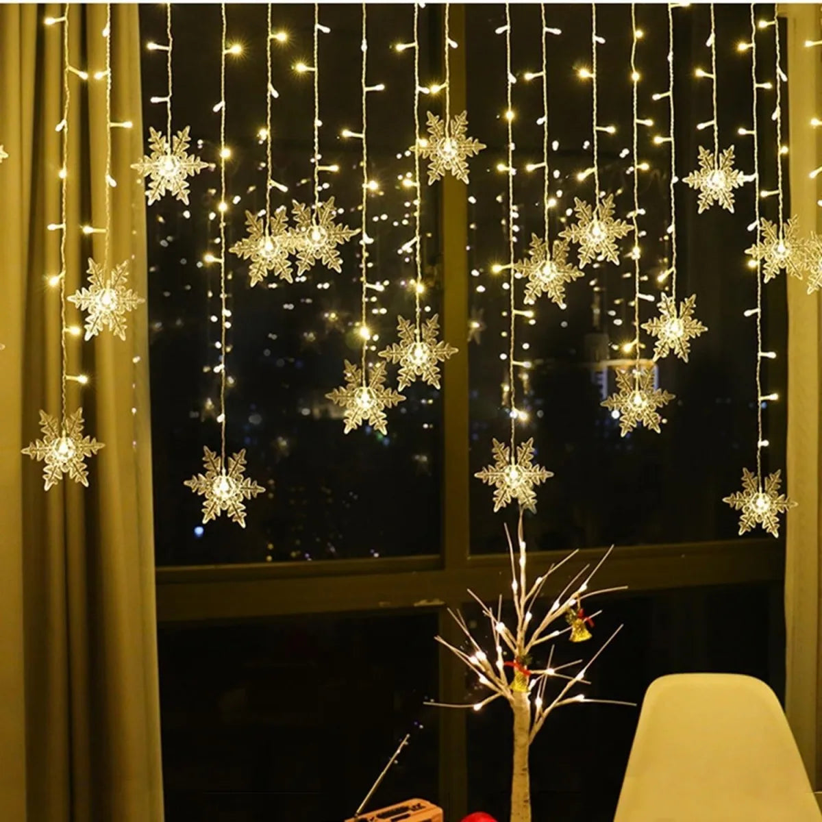 1pc 96 LED Solar Powered Snowflakes Curtain Lights Christmas Snowflakes Waterproof Lights For Christmas Party Wedding Decoration