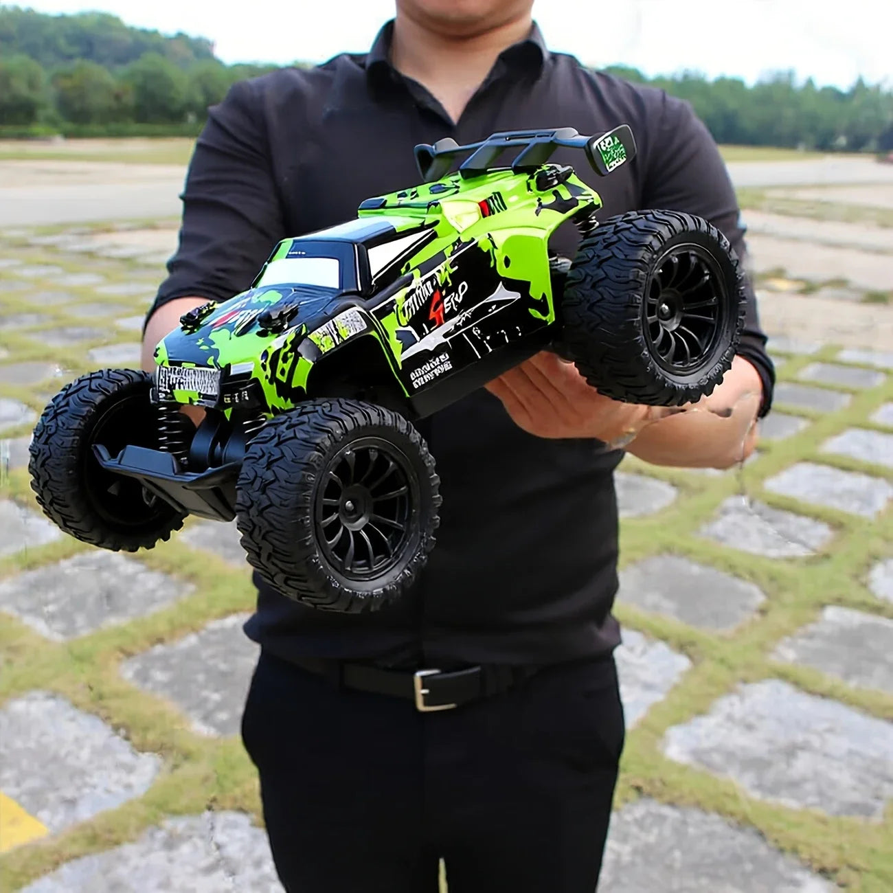 Off-Road RC Car With 2.4GHz Remote Control