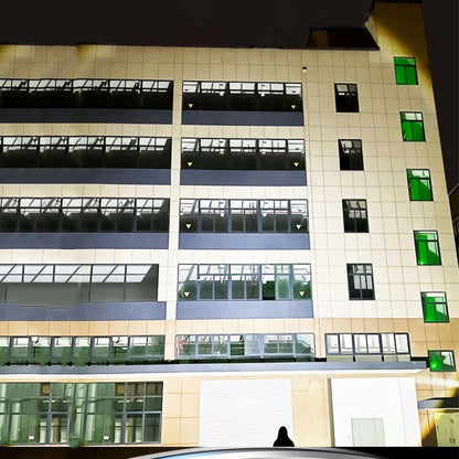 Rechargeable Zoomable Tactical LED Flashlight 1200 to 2000 Meters